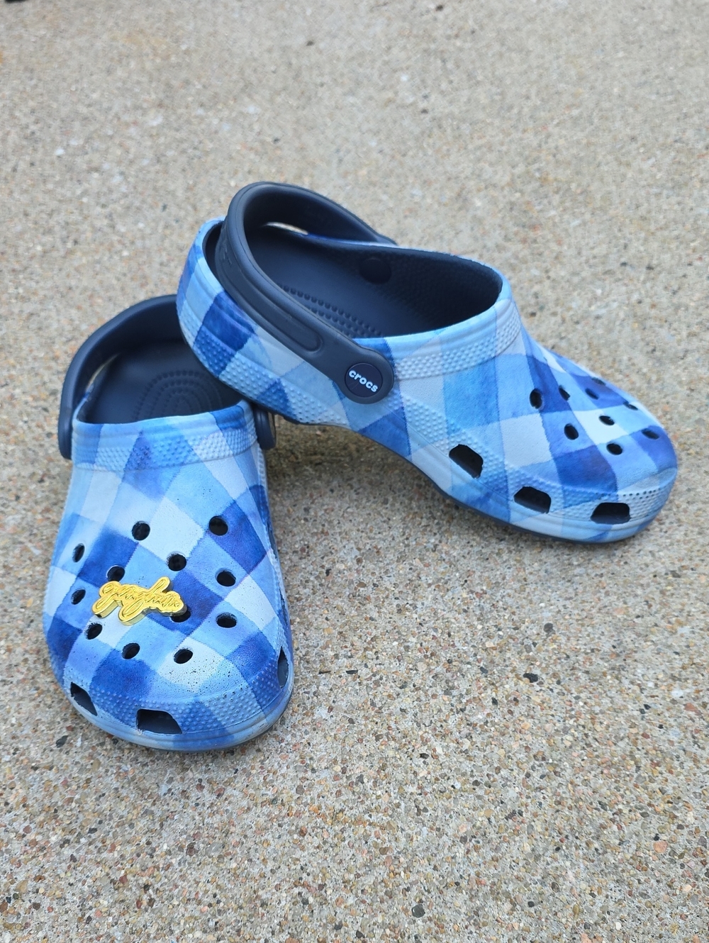 Crocs X Bath & Body Works Exclusive Blue & White Gingham Classic Clogs Size 7